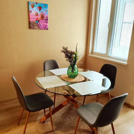 Orange Couch * Велико-Тырново