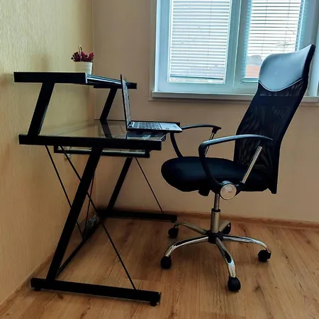 Orange Couch Apartment Weliko Tarnowo