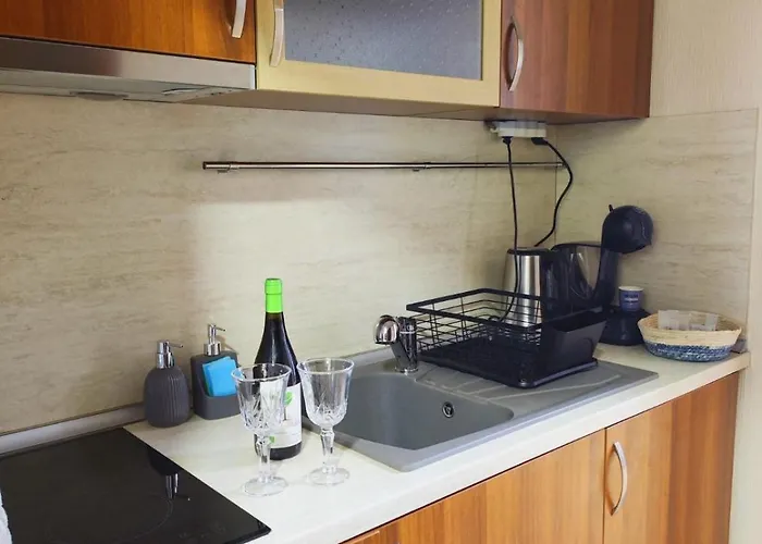 Orange Couch Apartment Weliko Tarnowo