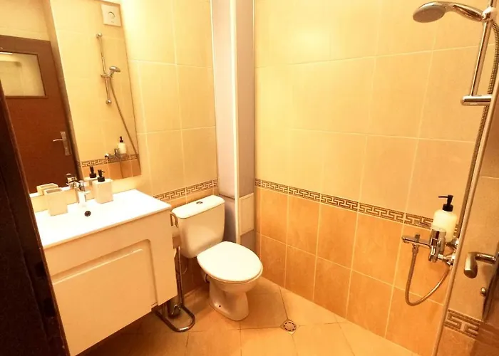 Orange Couch アパート